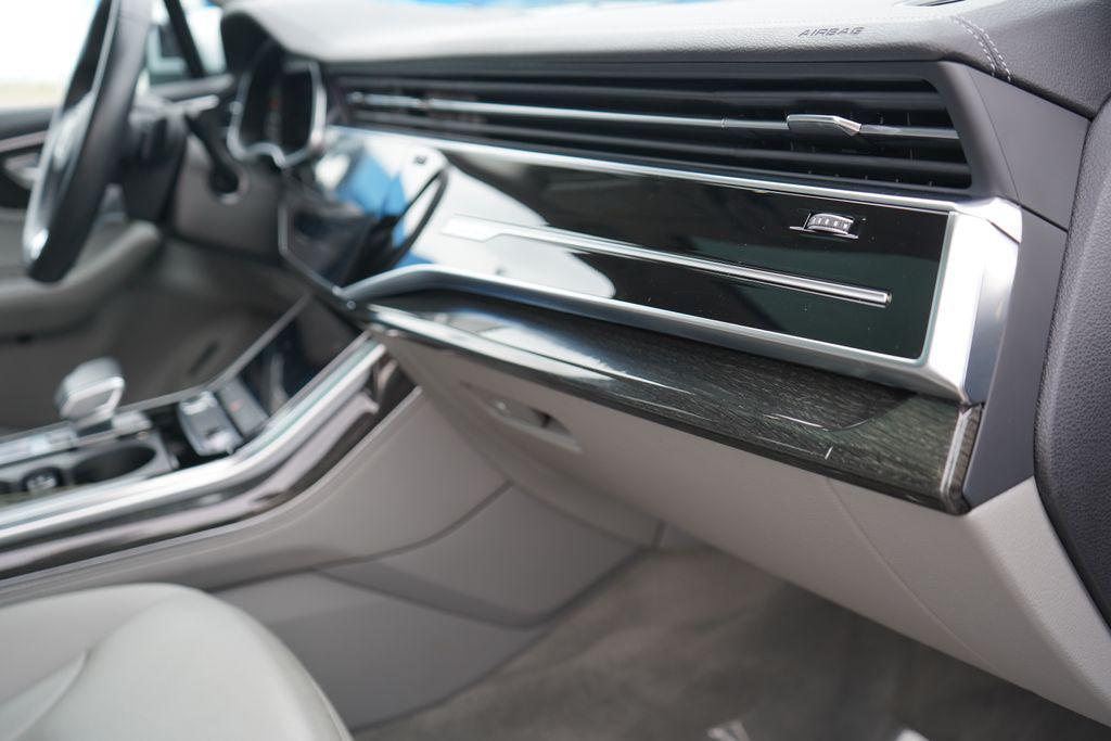 used 2024 Audi Q7 car, priced at $34,991