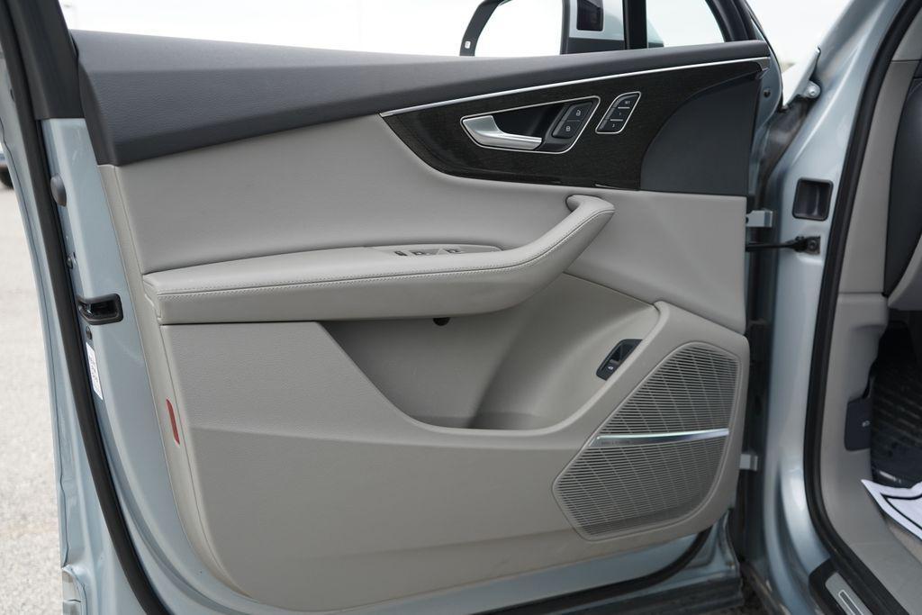 used 2024 Audi Q7 car, priced at $34,991