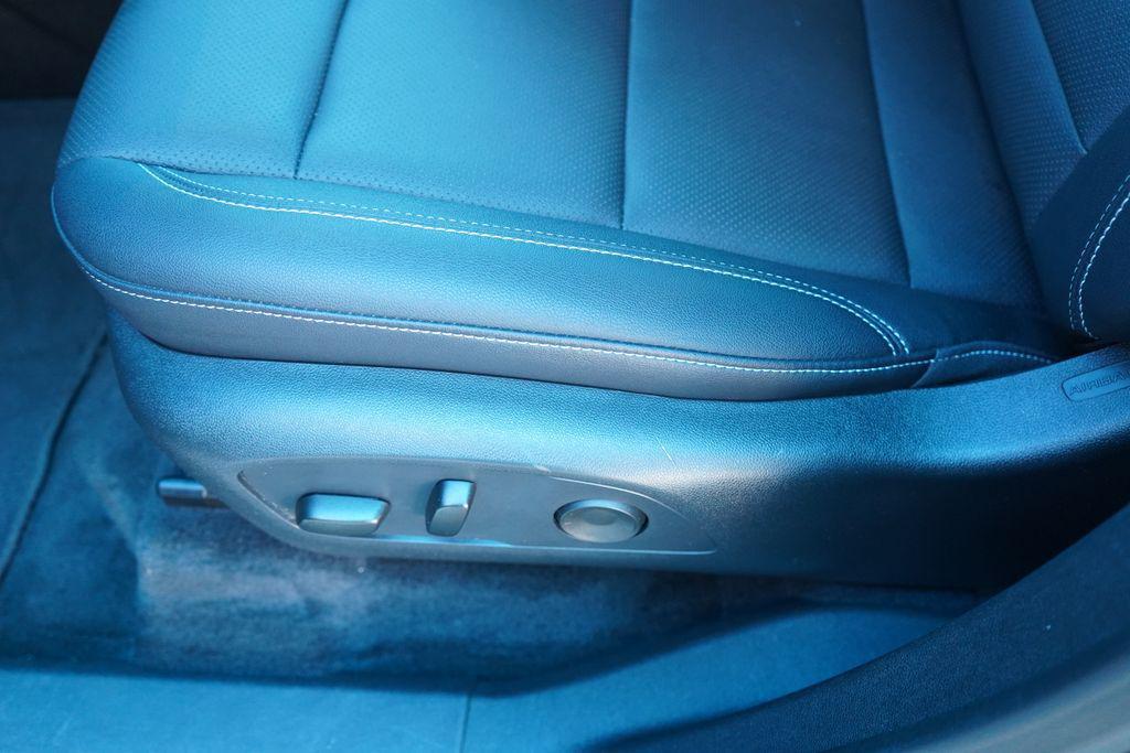 used 2025 Chevrolet Traverse car, priced at $35,806