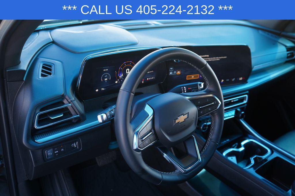 used 2025 Chevrolet Traverse car, priced at $37,991