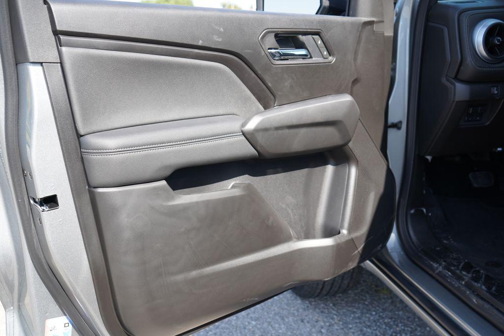 new 2026 Chevrolet Colorado car, priced at $34,000
