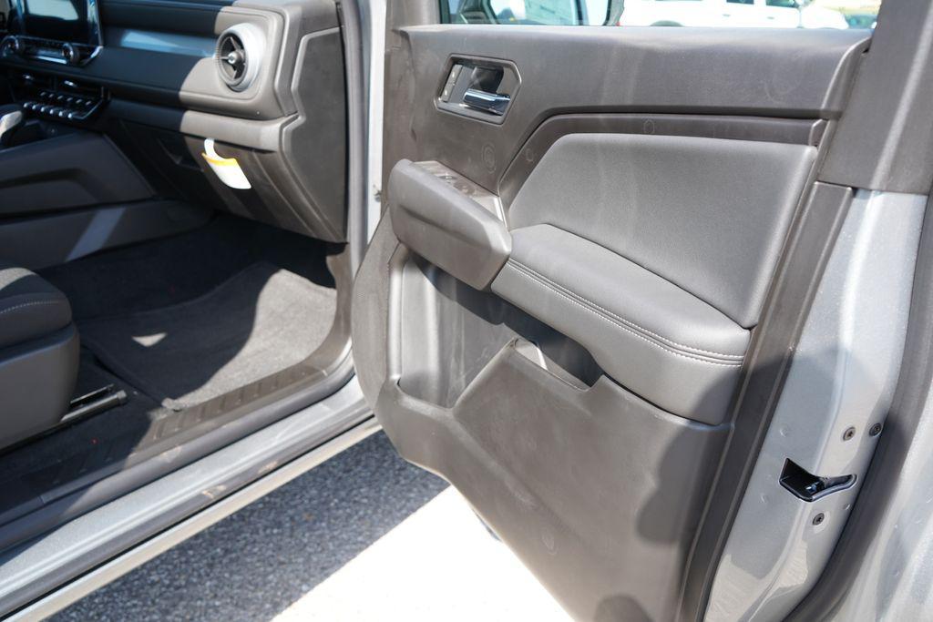 new 2026 Chevrolet Colorado car, priced at $34,000