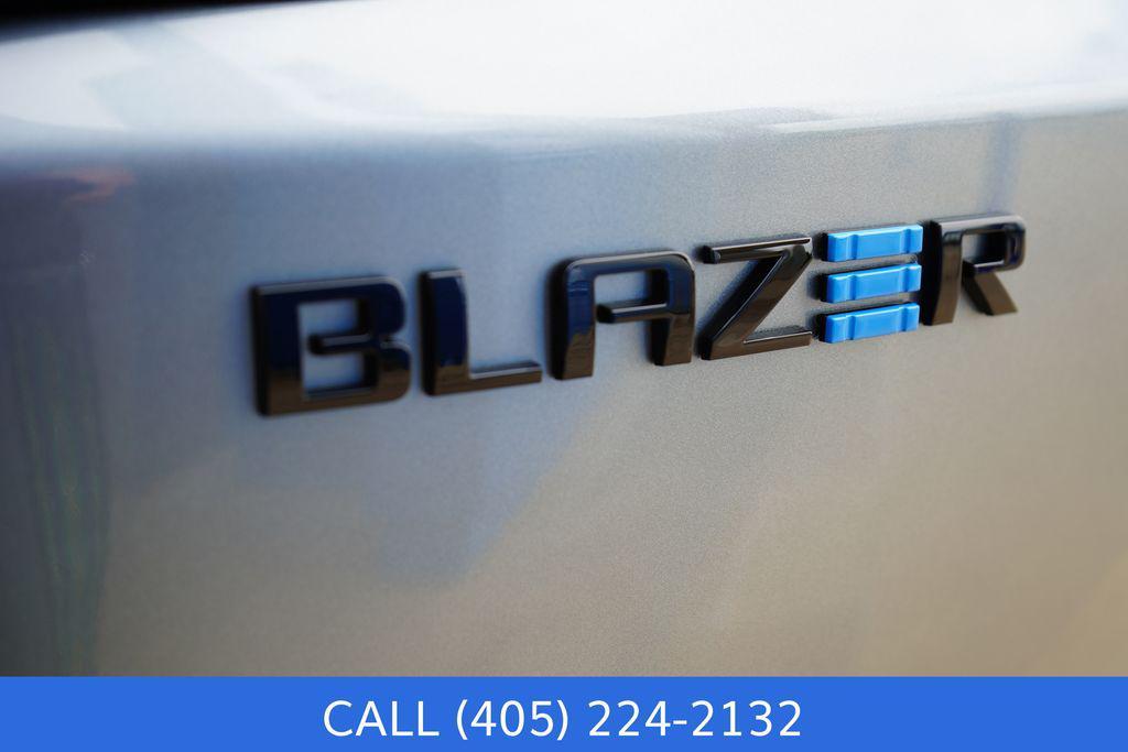 new 2025 Chevrolet Blazer EV car, priced at $38,301