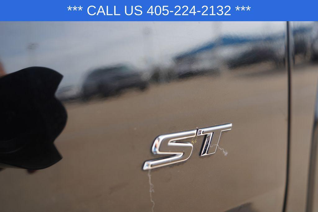 used 2025 Buick Envista car, priced at $26,991