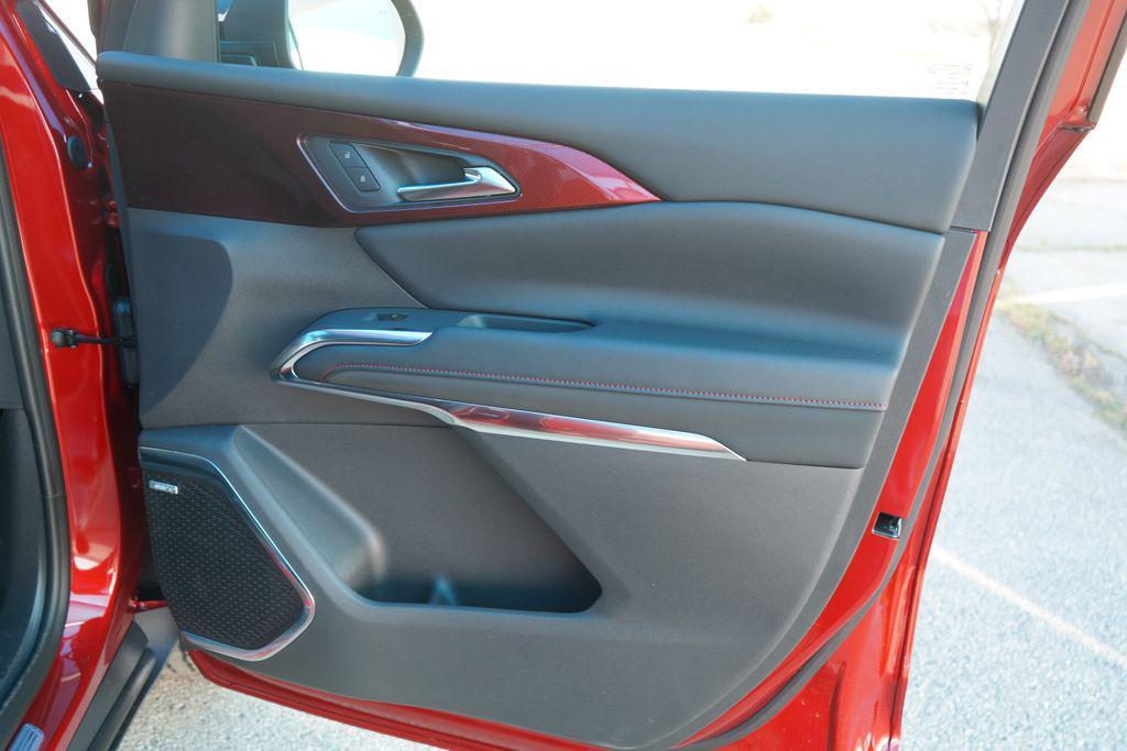 new 2026 Chevrolet Traverse car, priced at $55,305