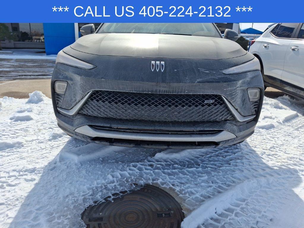 used 2025 Buick Envista car, priced at $25,000