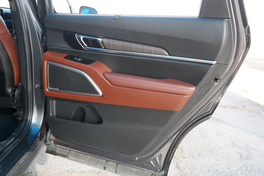 used 2024 Kia Telluride car, priced at $34,900