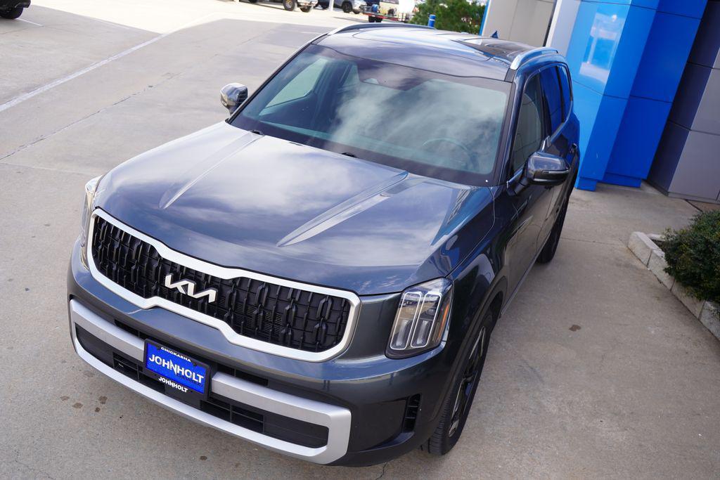 used 2024 Kia Telluride car, priced at $34,900