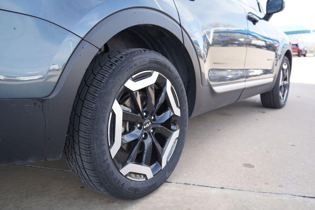 used 2024 Kia Telluride car, priced at $34,900