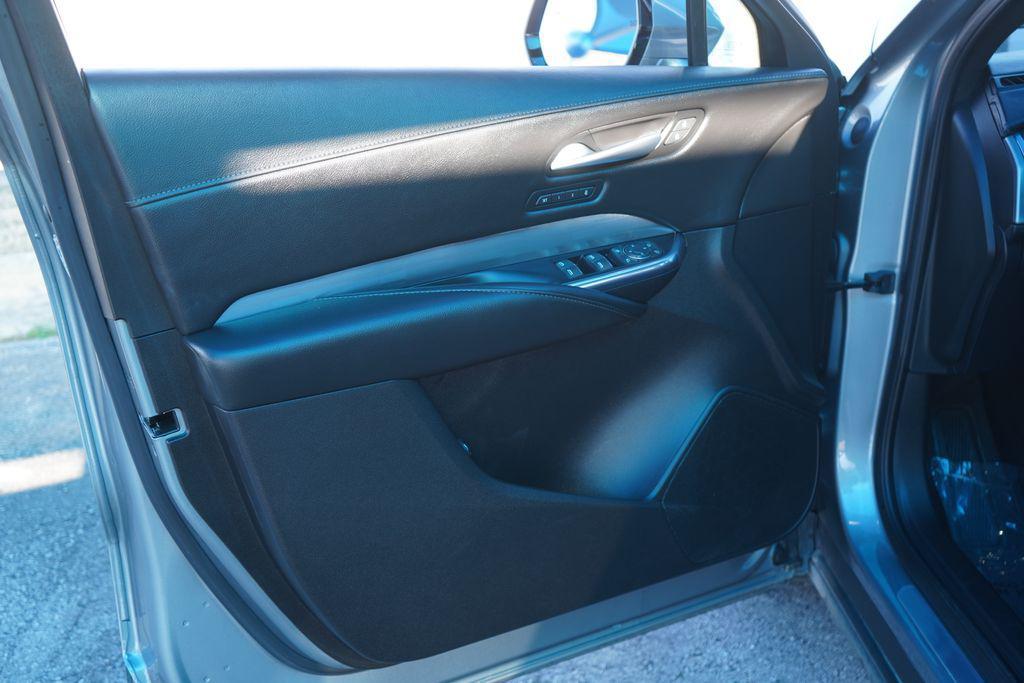 used 2025 Cadillac XT4 car, priced at $34,113