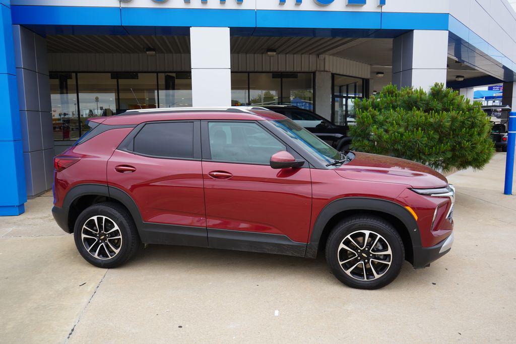 used 2025 Chevrolet TrailBlazer car, priced at $23,711