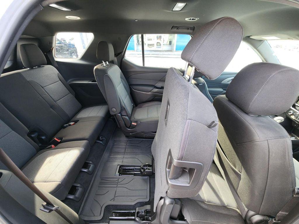 used 2023 Chevrolet Traverse car, priced at $30,987