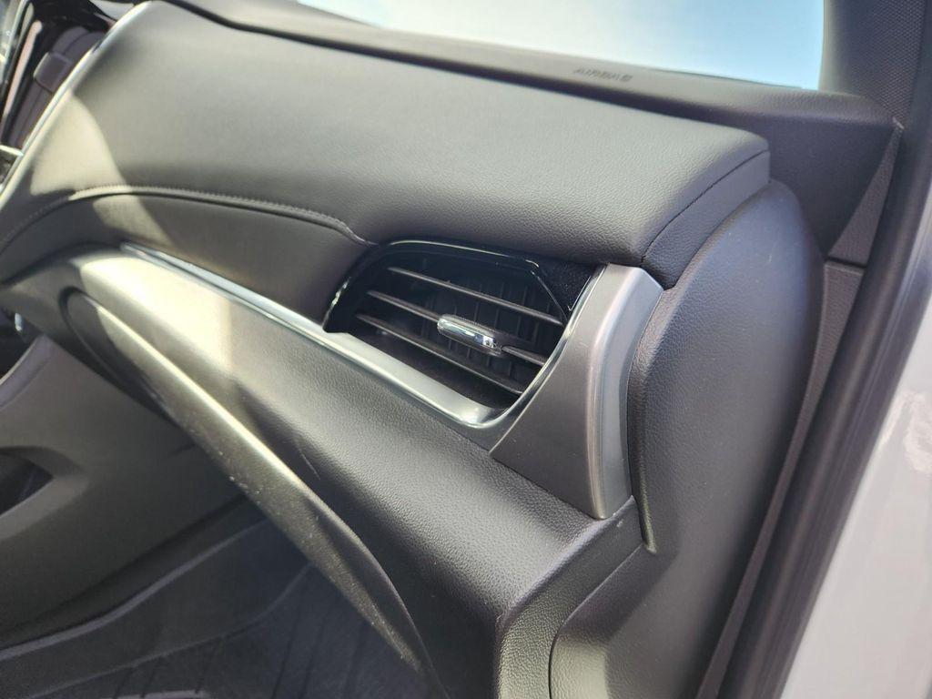 used 2023 Chevrolet Traverse car, priced at $30,987