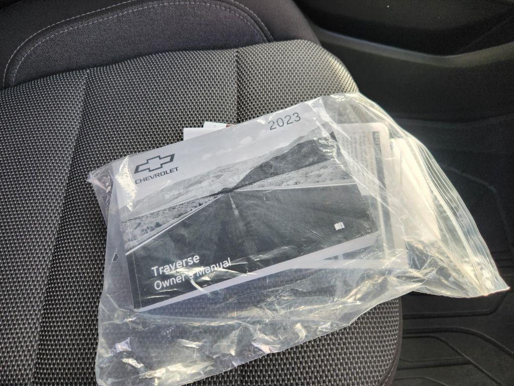 used 2023 Chevrolet Traverse car, priced at $30,987