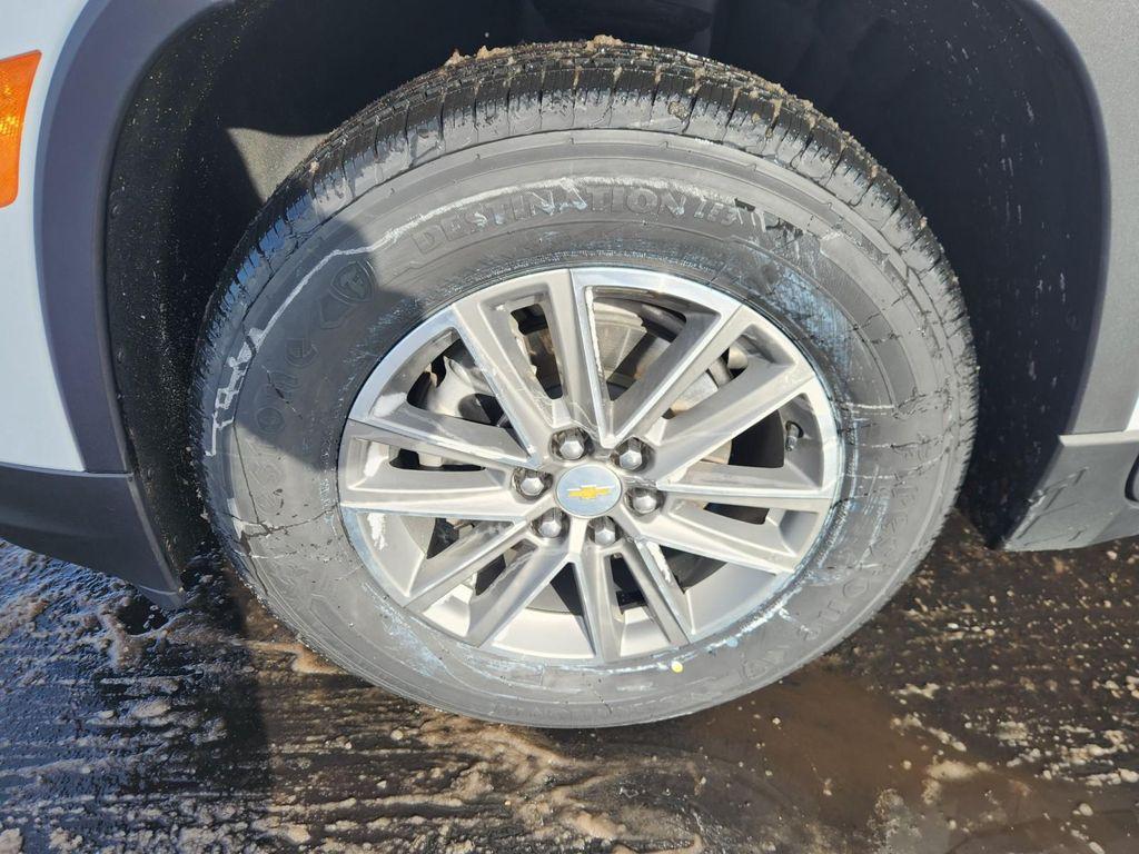used 2023 Chevrolet Traverse car, priced at $30,987