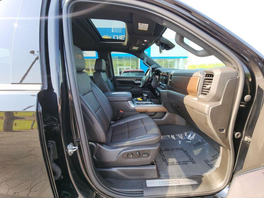 used 2022 Chevrolet Silverado 1500 car, priced at $47,675