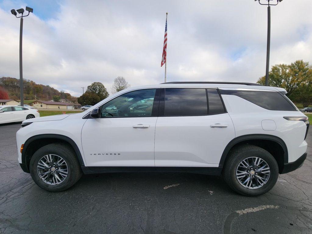 used 2025 Chevrolet Traverse car, priced at $37,987