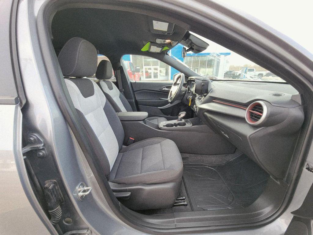 used 2024 Chevrolet Trax car, priced at $20,987