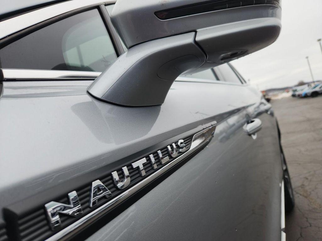 used 2022 Lincoln Nautilus car, priced at $32,987