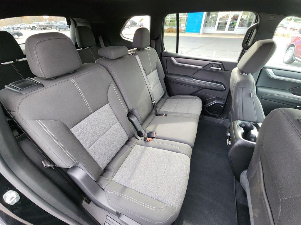 used 2025 GMC Acadia car, priced at $36,987