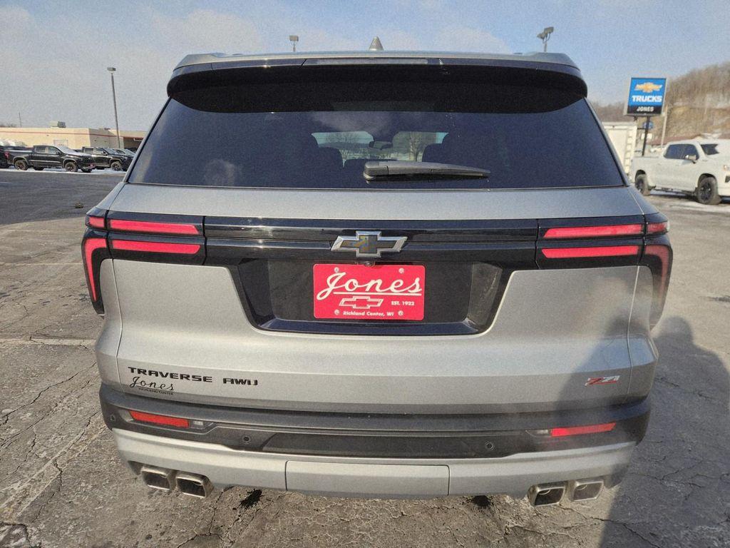 used 2025 Chevrolet Traverse car, priced at $48,987