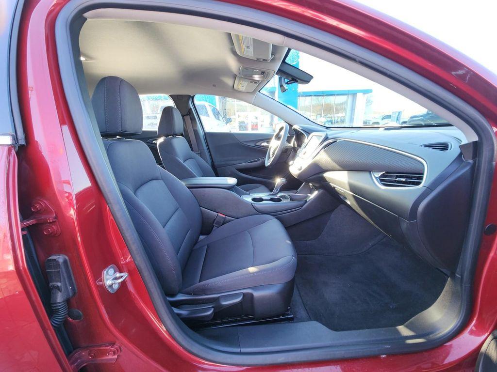 used 2018 Chevrolet Malibu car, priced at $16,987