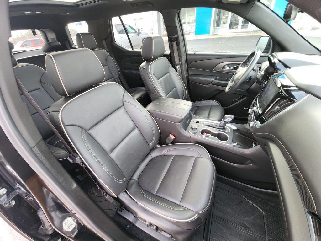 used 2022 Chevrolet Traverse car, priced at $32,987