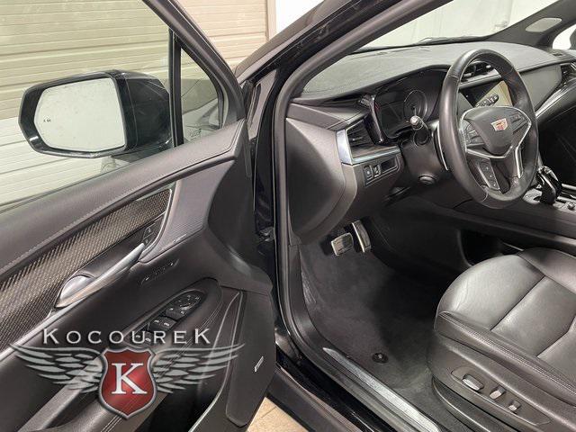 used 2022 Cadillac XT5 car, priced at $31,968