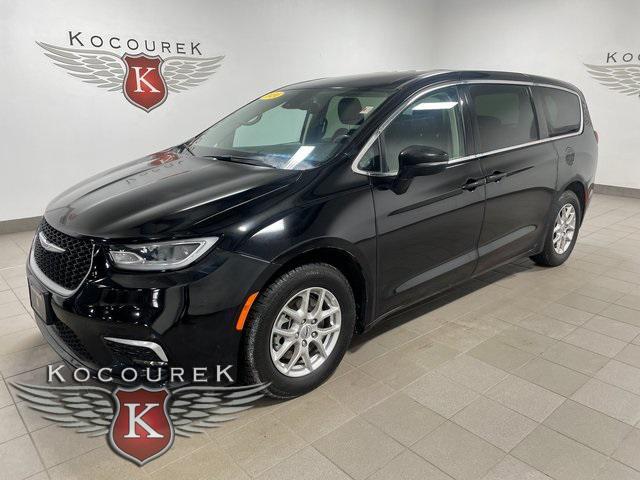 used 2024 Chrysler Pacifica car, priced at $28,712
