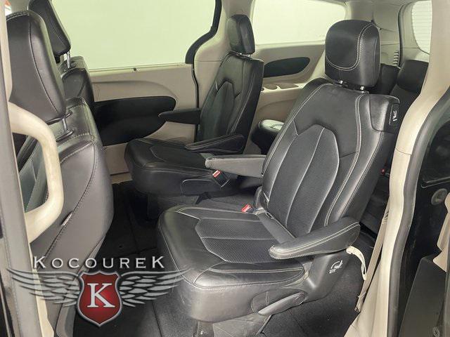 used 2024 Chrysler Pacifica car, priced at $28,712