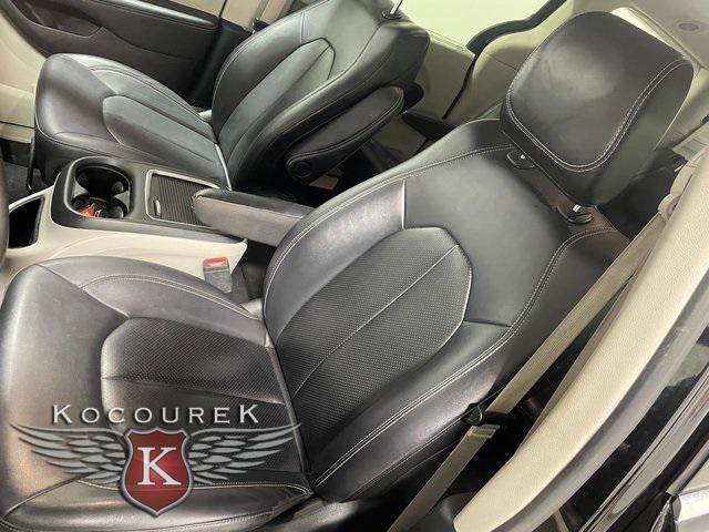 used 2024 Chrysler Pacifica car, priced at $28,712