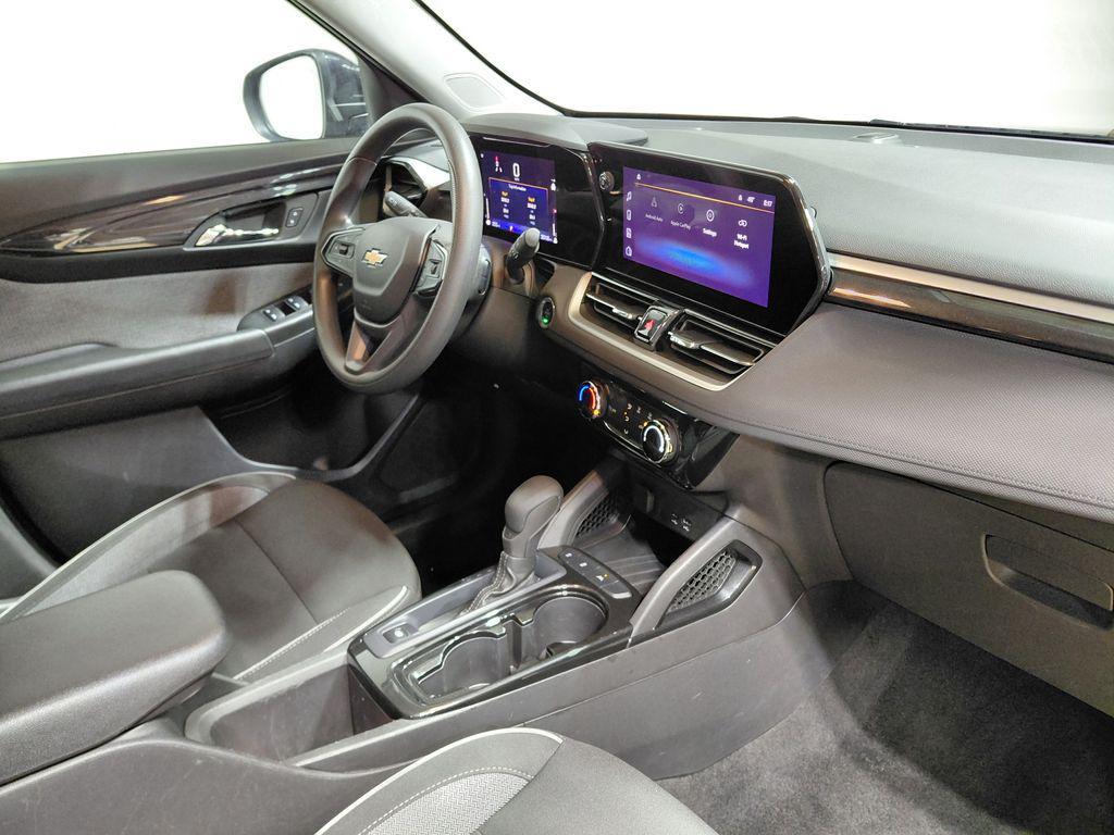 used 2025 Chevrolet TrailBlazer car, priced at $20,999