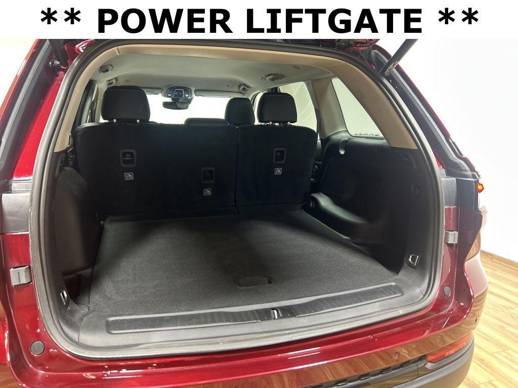 used 2023 Jeep Grand Cherokee car, priced at $34,998