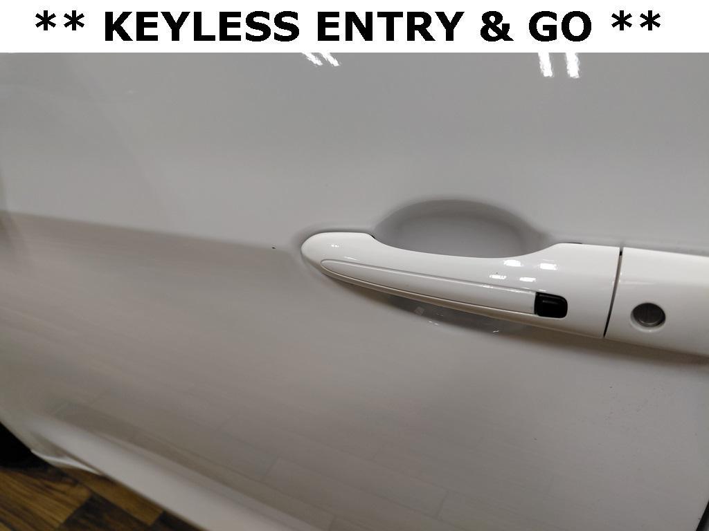 used 2024 Chrysler Pacifica car, priced at $27,500