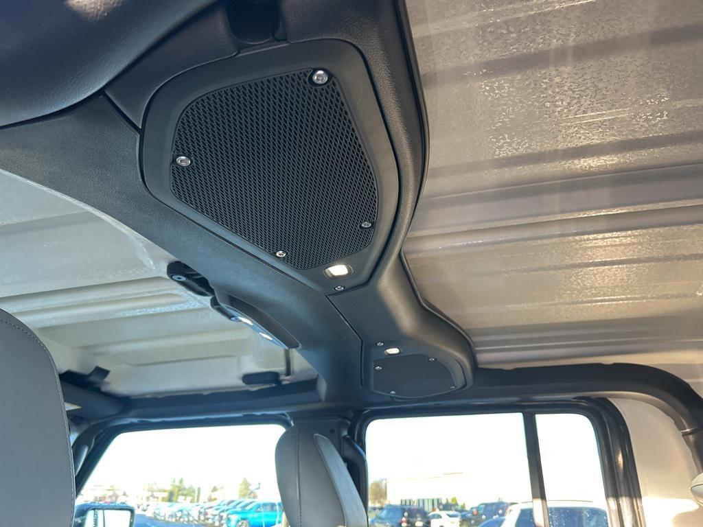 new 2026 Jeep Gladiator car, priced at $58,897