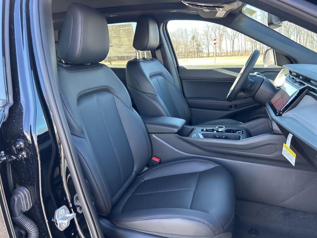 new 2026 Jeep Cherokee car, priced at $43,675