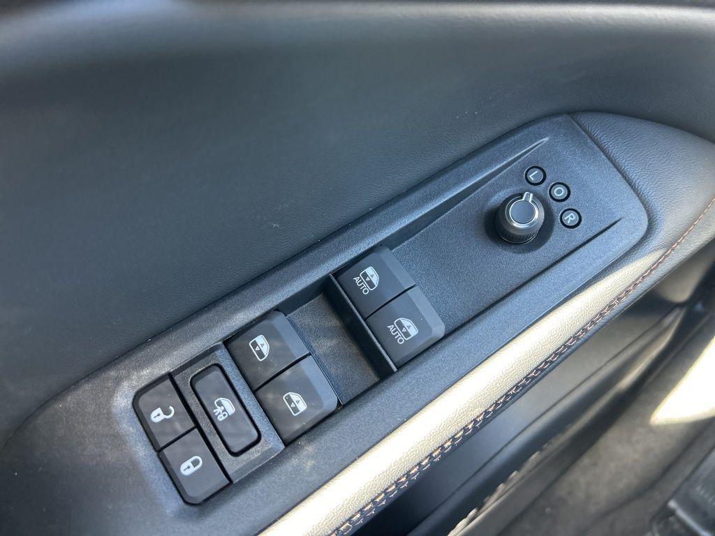new 2026 Jeep Cherokee car, priced at $43,675