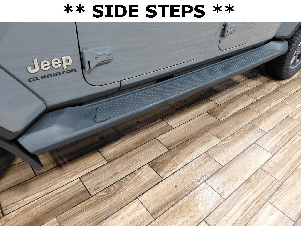 used 2021 Jeep Gladiator car, priced at $26,994