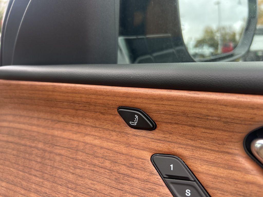 new 2025 Jeep Grand Cherokee car, priced at $64,247