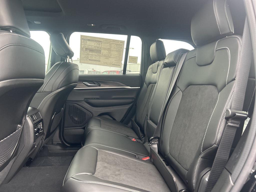 new 2026 Jeep Grand Cherokee car, priced at $46,497