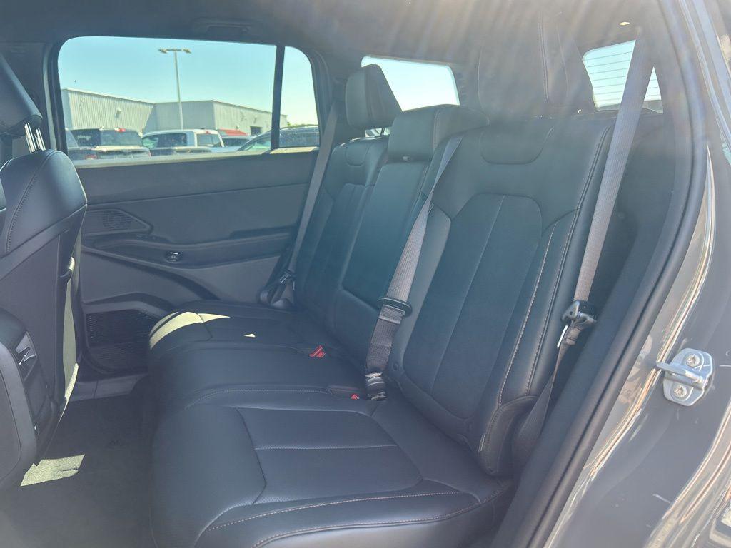 new 2026 Jeep Cherokee car, priced at $39,499