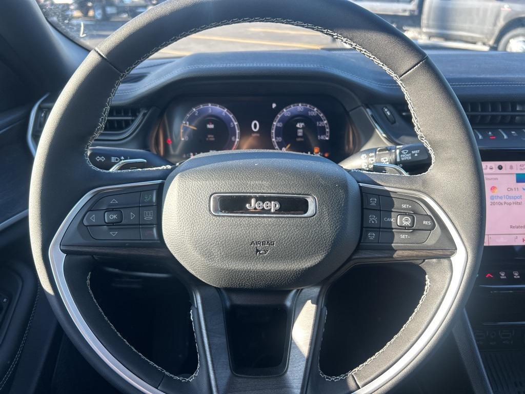 new 2026 Jeep Grand Cherokee car, priced at $45,997