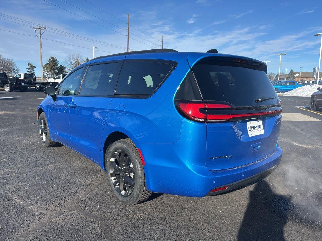 new 2026 Chrysler Pacifica car, priced at $45,997