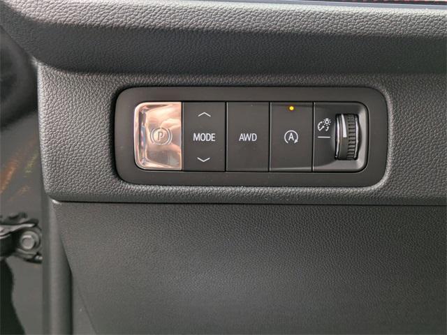 new 2026 Chevrolet Traverse car, priced at $53,582