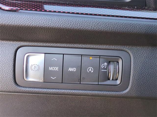 used 2025 Chevrolet Traverse car, priced at $44,833