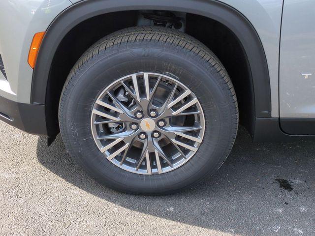 new 2026 Chevrolet Traverse car, priced at $43,498