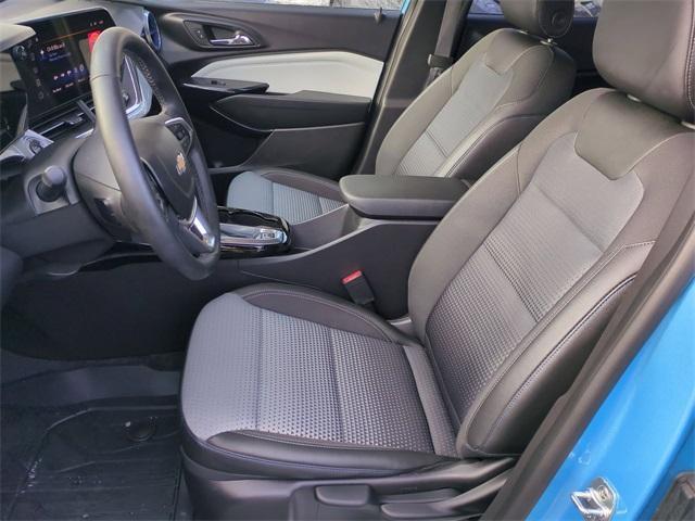 used 2025 Chevrolet Trax car, priced at $22,588