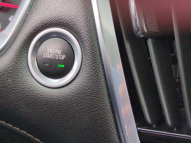 used 2022 Chevrolet Traverse car, priced at $27,955