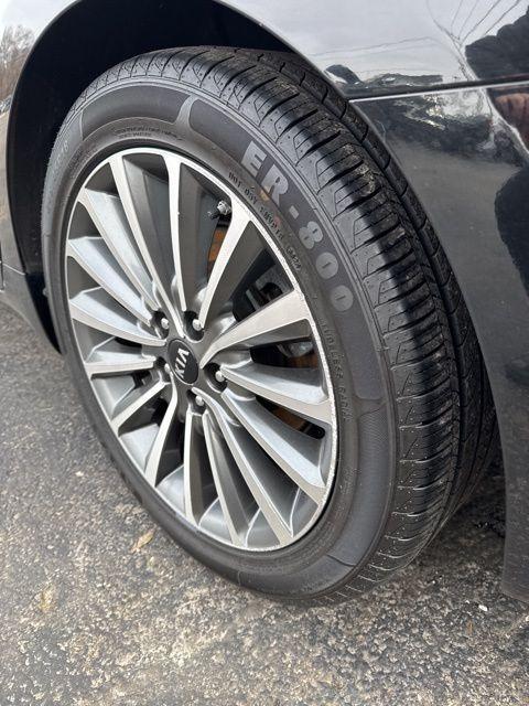 used 2017 Kia Cadenza car, priced at $10,847