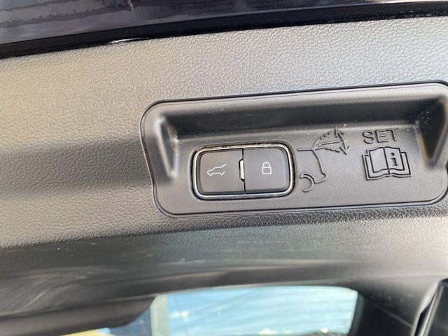 used 2024 Ford Explorer car, priced at $33,099